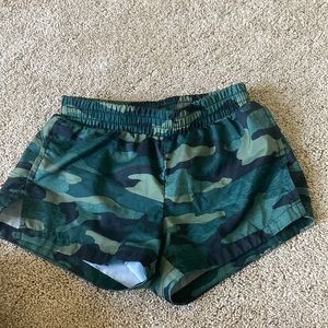 Green camo old navy 8/M athletic shorts